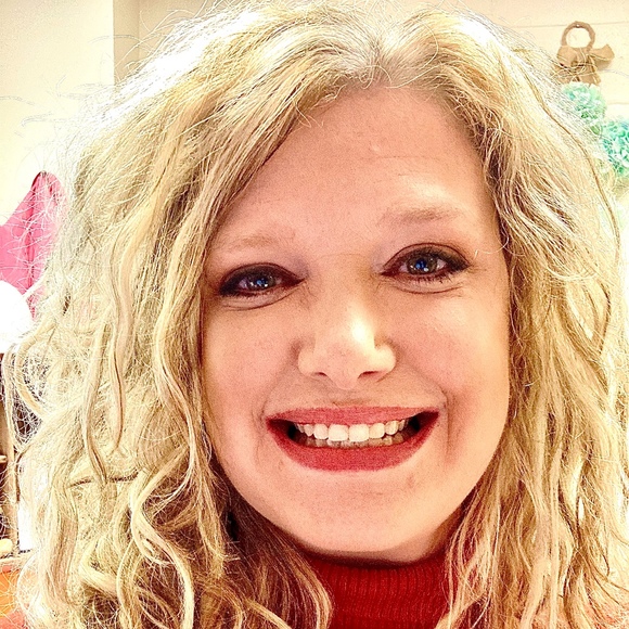 Meet the Posher Other - Meet your Posher, Jennifer